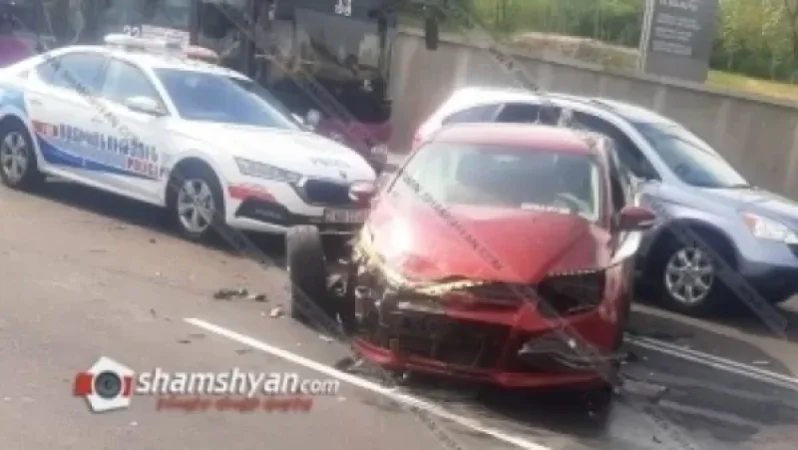 Խոշոր ավտովթար Երևանում, կա վիրավոր