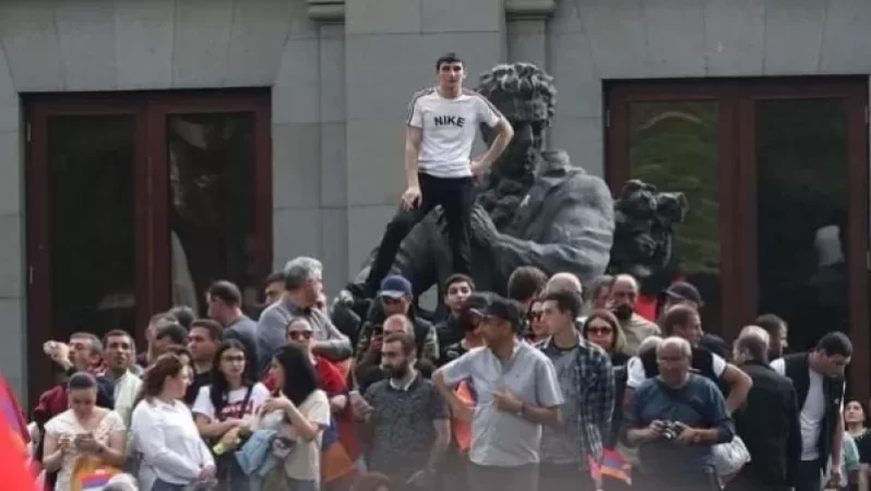 Այսօր աշխարհահռչակ կոմպոզիտոր Արամ Խաչատրյանի հիշատակի օրն է