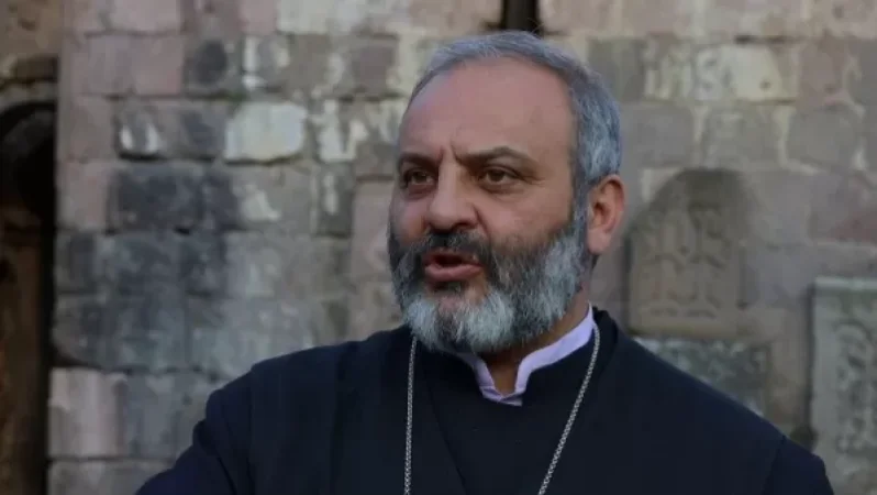 Իրենց հայհոյախոս բերանները երբեք օգտակար բան չեն բերել ոչ մեկի. Բագրատ Սրբազանի պատասխանը՝ Ալեն Սիմոնյանին