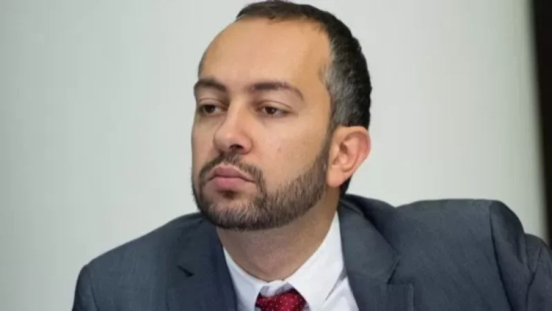 Երևանում պտտվում են ագրեսիվ տրամադրված խուլիգանական խմբեր, իրավապահների վերաբերմունքը պետք է լինի համապատասխան. Աղաջանյան