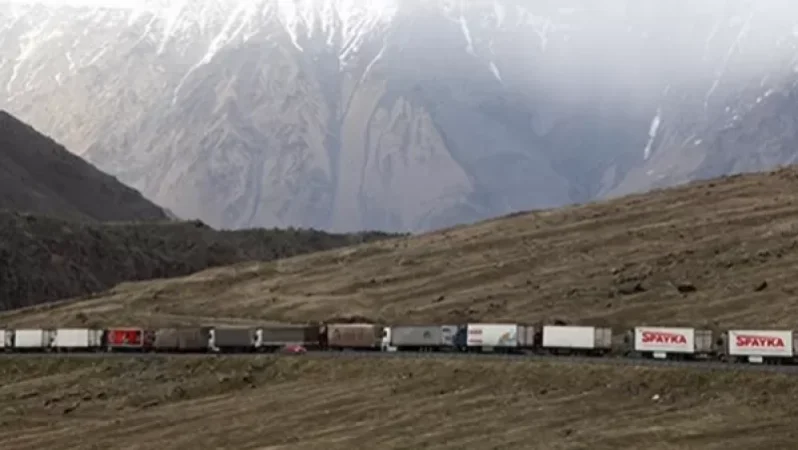 Լարսը փակ է բեռնատարների համար