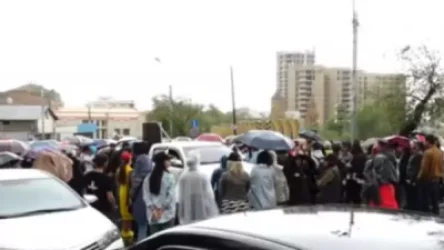 «Աննա՛, քեզ զարդեր ենք բերել»․ կանայք Աննա Հակոբյանին հիշեցնում էին փամփուշտներից զարդեր ձուլելու մասին իր հայտարարությունը