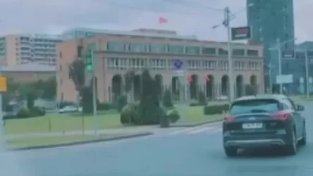 ՏԵՍԱՆՅՈՒԹ. Երևանում՝ Մոսկվայի տան վրա, բարձրացվել է ԽՍՀՄ դրոշը