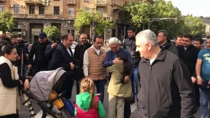 Լուսանկարներ․ Սերժ Սարգսյանը Ֆրանսիայի հրապարակում է