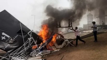 Շրի Լանկայում ցուցարարները հրդեհել են երկրի վարչապետի նստավայրը