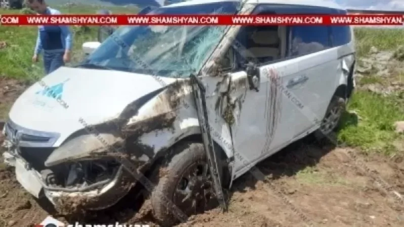 Ավտովթար Կոտայքի մարզում. Honda-ն բախվել է երկաթե արգելապատնեշին և հայտնվել ձորակում. կան վիրավորներ. Shamshyan. com