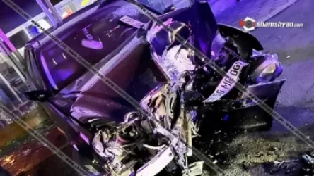 Խոշոր ավտովթար Երևանում. Mercedes-ը Մալաթիայի «Սիթի»-ի մոտ բախվել է երկաթե էլեկտրասյանը. Shamshyan. com