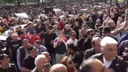 ՏԵՍԱՆՅՈՒԹ․ Շրջափակվեց Կառավարության N3 շենքի բոլոր մուտքերն ու ելքերը