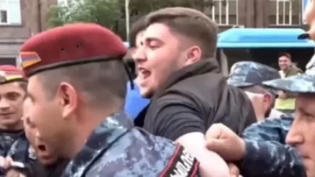 Արթուր Վանեցյանի որդուն 1 տարով զրկել են վարորդական իրավունքից