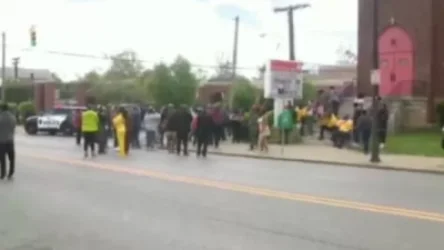 ՏԵՍԱՆՅՈՒԹ.  BLM շարժման անդամները Բուֆֆալոյում են՝ զանգվածային հրաձգությունից հետո Բայդենին հանդիպելու համար