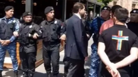 ՏԵՍԱՆՅՈՒԹ․ «Գետինը մտնե՛ս, թու՛րք, դավաճա՛ն»․ ինչպես ակցիայի մասնակիցները ճանապարհեցին Արդարադատության նախարարին