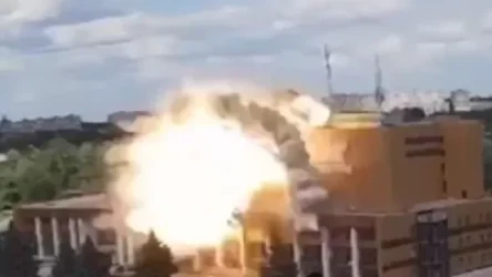 ՏԵՍԱՆՅՈՒԹ․ Ինչպես է Խարկովի մարզում հրթիռը հարվածում վարչական շենքին