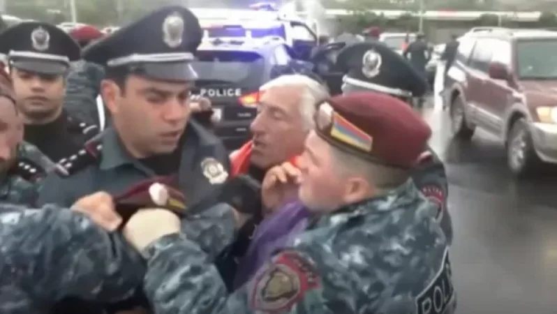 Ժորա պապին մեղադրանք է առաջադրվել` ոստիկանի հանդեպ բռնություն գործադրելու համար