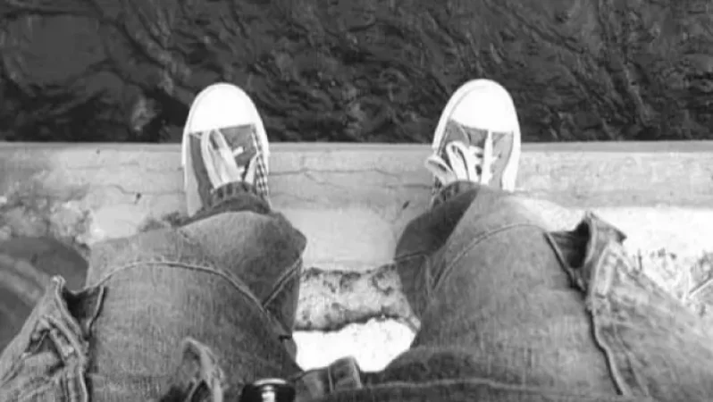 Տղամարդը Կիևյան կամրջից ցած է նետվել և ողջ մնացել