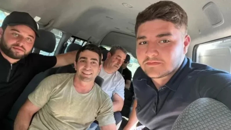 Բերման ենթարկվեց Լևոն Քոչարյանը, ոստիկանական նույն մեքենայում է նաև Արտյոմ Վանեցյանը