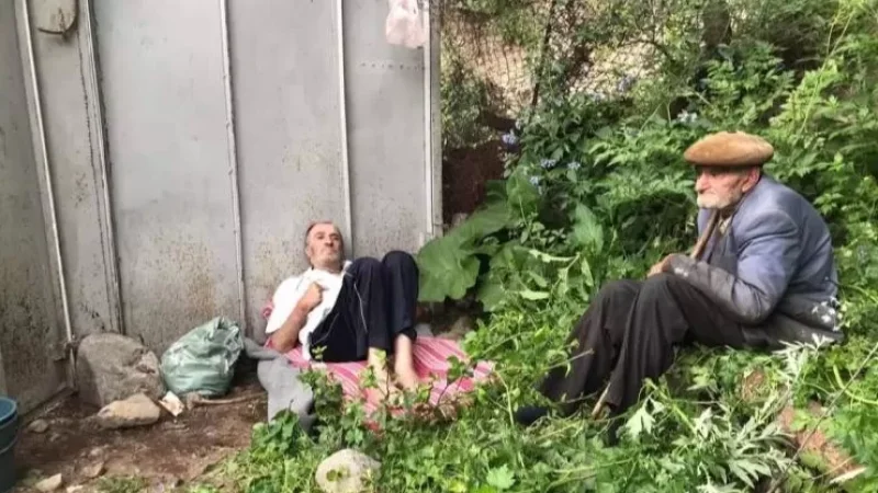 Photos: House Burns Down in Khndzoresk, Disabled Men Left Outside
