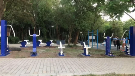 ԼՈՒՍԱՆԿԱՐՆԵՐ. Արաբկիր զբոսայգին նոր մարզասարքերով մարզահրապարակ ունի