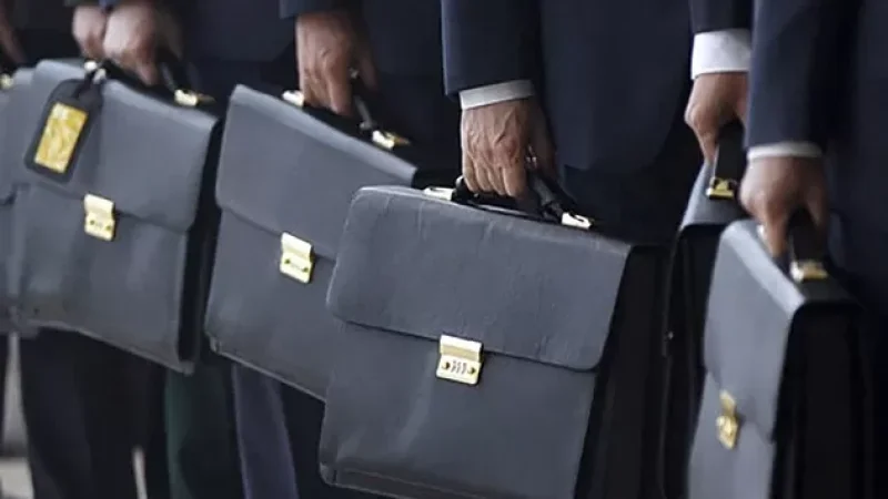 Մի դատախազը ոչ սթափ է եղել, մյուսը գործի ժամին տեսանյութ հրապարակել, երրորդն էլ պարբերաբար ուշացել գործից