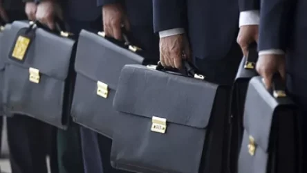 Մի դատախազը ոչ սթափ է եղել, մյուսը գործի ժամին տեսանյութ հրապարակել, երրորդն էլ պարբերաբար ուշացել գործից