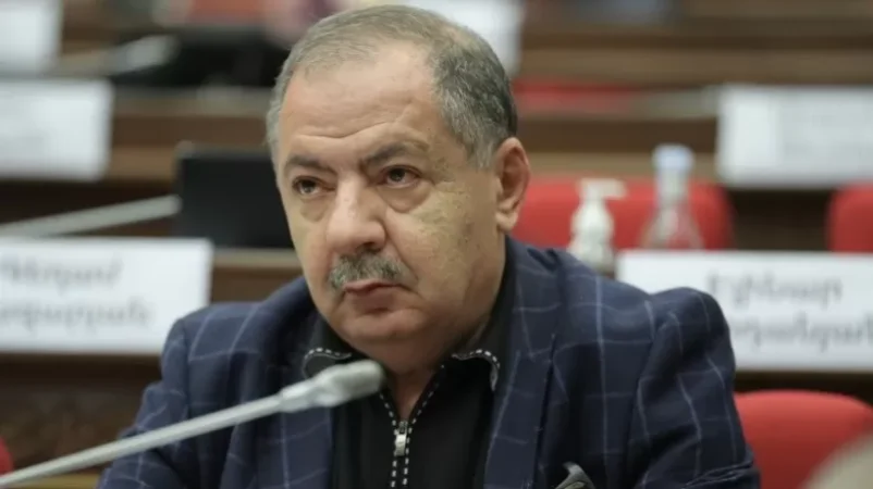 Ովքե՞ր են երկիրն ազատելու իշխանությունից. Աղվան Վարդանյանը 250–հոգանոց ցուցակ է կազմել