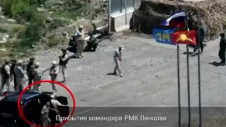 ՏԵՍԱՆՅՈՒԹ․ Լենցովն է ժամանել Հակարիի կամրջի տարածք և այդ պահին էլ ՀՀ տարածքում ազերիների դրոշն է բարձրացվել