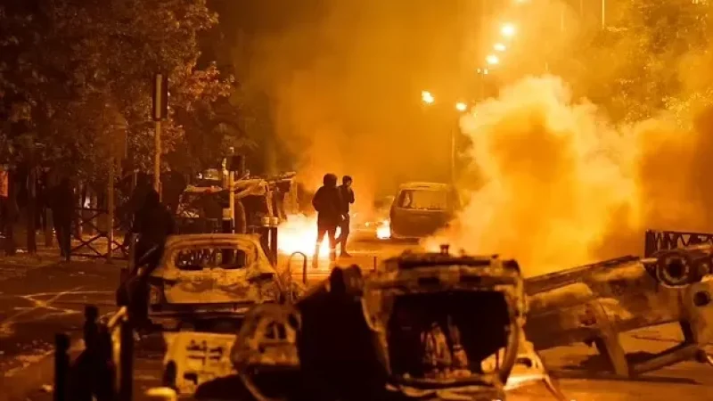 Մակրոնը զանգվածային անկարգությունների կապակցությամբ սոցցանցերին պատասխանատվության կոչ է արել