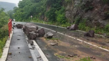 Ալավերդիում քարաթափում է տեղի ունեցել. փրկարարները միակողմանի վերականգնել են երթևեկությունը