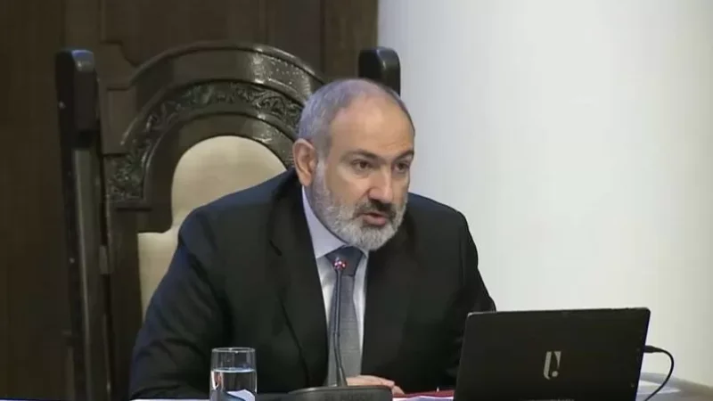 «Օդանավակայանի տարածքում պետք է գործեն միայն որոշակի ստանդարտին համապատասխանող տաքսի ծառայություններ». Փաշինյան