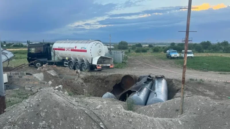 Pictures: One Person Dead Following Explosion at Gas Station on Yerevan-Meghri Road