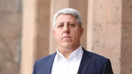 «Մեզանում քննարկվում է՝ պե՞տք է մեր արյունակիցները ցեղասպանվեն, թե՝ ոչ». իրանագետ