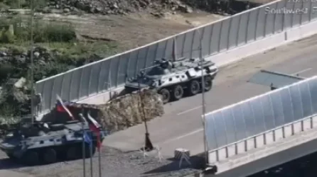 ՏԵՍԱՆՅՈՒԹ. Ինչպես են ՌԴ խաղաղապահները տապալում Ադրբեջանի դրոշը