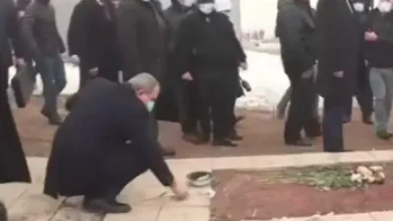 ՏԵՍԱՆՅՈՒԹ. Վարչապետը ծաղիկներ խոնարհեց Արցախյան վերջին պատերազմում նահատակված հերոսների շիրիմներին