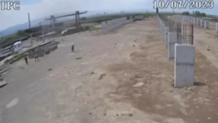 ՏԵՍԱՆՅՈՒԹ․ Մարդիկ գործարանի տարածքից մի կերպ են փախչում․ Ադրբեջանը կրկին կրակել է Երասխի ուղղությամբ