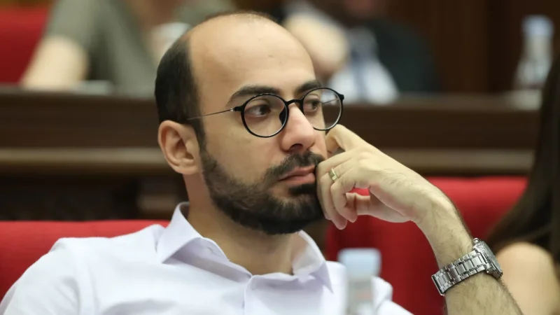 «Քաղաքացիական պայմանագիր» խմբակցության քարտուղարը մեկնաբանել է Վարդան Օսկանյանի առաջարկը