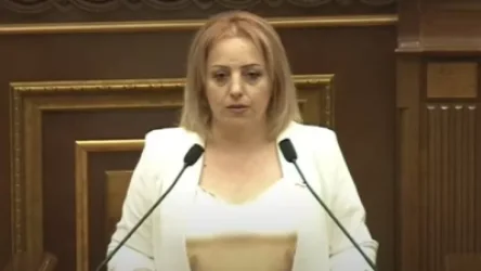 Վիգեն Խաչատրյանին ԱԺ-ում կփոխարինի Անուշ Քլոյանը. նա երդվեց