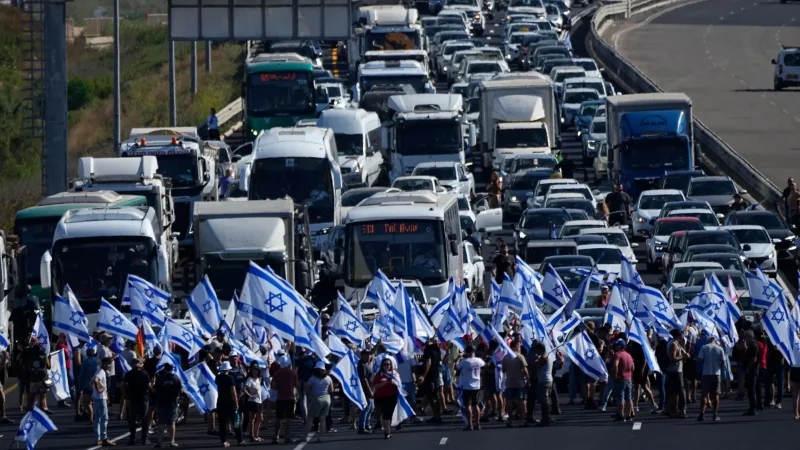PHOTOS: Mass Protests in Israel, Arrests Made