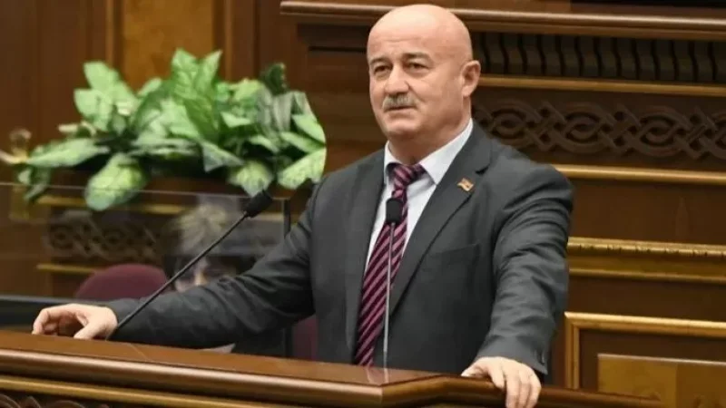 Աղազարյանը Թագուհի Թովմասյանի հարցով վիճե՞լ է իր կնոջ հետ․ պատգամավորի արձագանքը