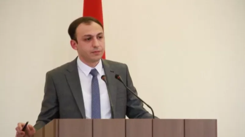 «Միջազգային հանրությունը սպասում է հազարներով մարդիկ մեռնեն». Արցախի ՄԻՊ