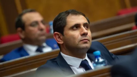 Սուրեն Պապիկյանին ուղեկցող ավտոմեքենան վթարի չի ենթարկվել. ՊՆ