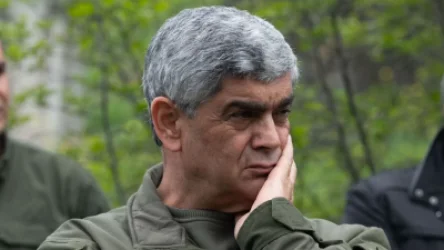 Վիտալի Բալասանյանը բռնություն է գործադրել ԱԱԾ աշխատակիցների նկատմամբ, քաշքշել նրանց․ ԱՀ դատախազություն