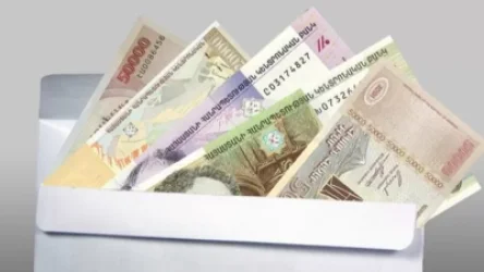 Հերթական պարգևավճարներ են տրամադրվել խորհրդարանում․ «Հրապարակ»