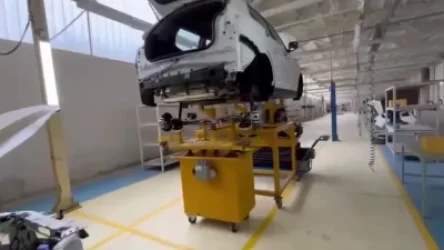 ՏԵՍԱՆՅՈՒԹ. Քերոբյանը ցուցադրել է Հայաստանում արտադրվող «Սեպուհ 1» ավտոմեքենաները