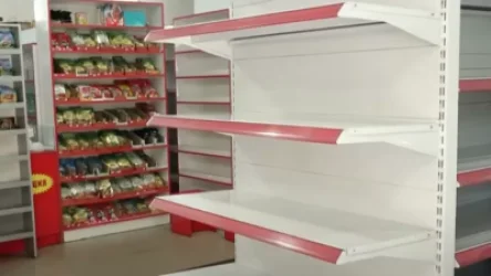 ՏԵՍԱՆՅՈՒԹ. «Ստանում ենք միայն հաց ու կաթնամթերք, այն էլ շատ քիչ». կադրեր` Արցախի դատարկ խանութներից