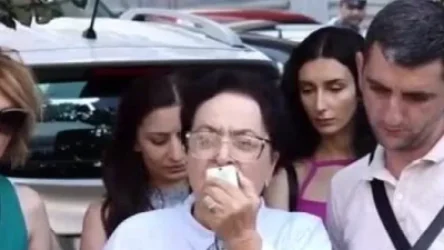 ՏԵՍԱՆՅՈՒԹ. «Ամո՛թ է, սով է Արցախում, բացե՛ք ճանապարհը». արցախցիների ցույցը ՄԱԿ-ի գրասենյակի դիմաց