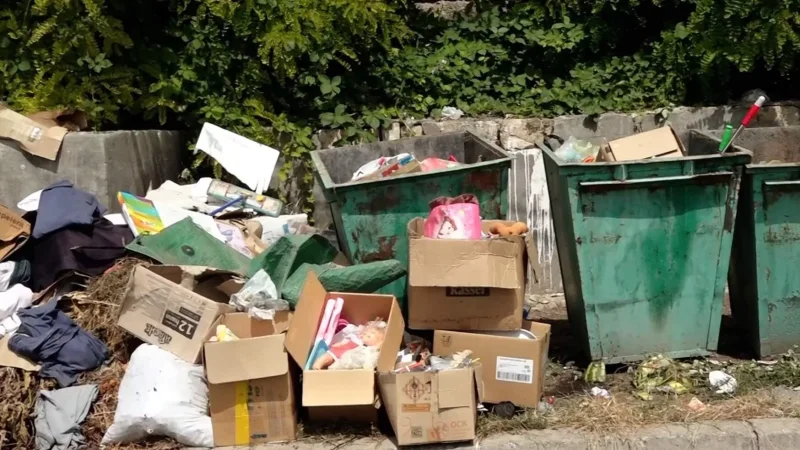 Photos: Stepanakert on the Brink of Sanitary Crisis