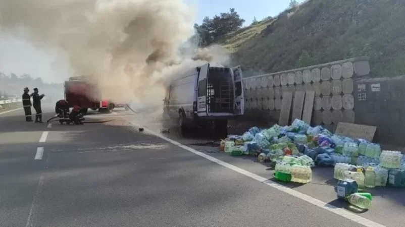 Photos: Car Fire in the Chainyi Loops