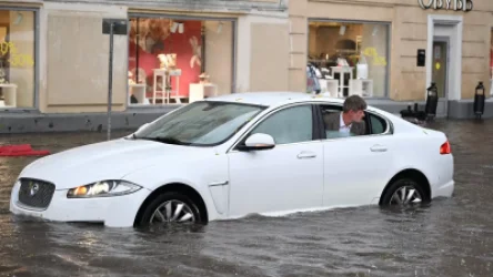 ՏԵՍԱՆՅՈՒԹ. Մոսկվայում հորդառատ անձրևը լուրջ ջրհեղեղներ է առաջացրել. թռիչքները հետաձգվել են
