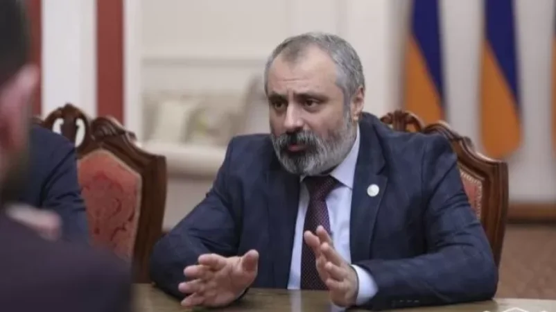 «Եթե հայ ժողովուրդը գիտակցաբար հրաժարվի Արցախից, դրոշում նարնջագույնը պետք է փոխարինվի շագանակագույնով». Բաբայան