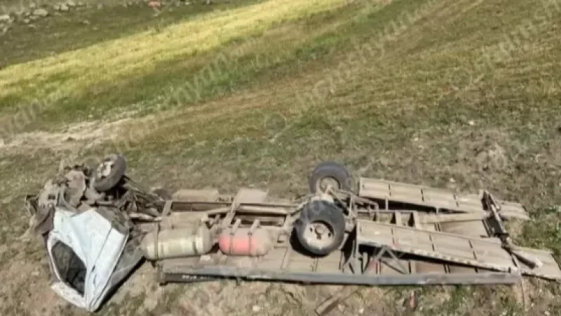 Driver Aged 38 Flips Over in a Van in Shirak Region