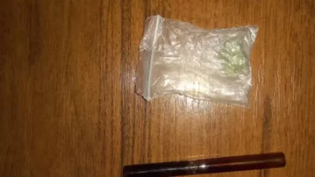 Առանց տեխզննության երթևեկող մեքենայի վարորդի և ուղևորի մոտ, նաև մեքենայում թմրանյութ է հայտնաբերվել